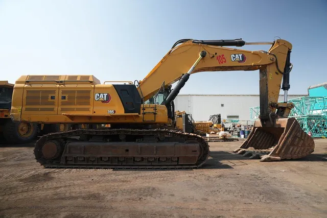 2022 Cat 395 Excavator Right Side View