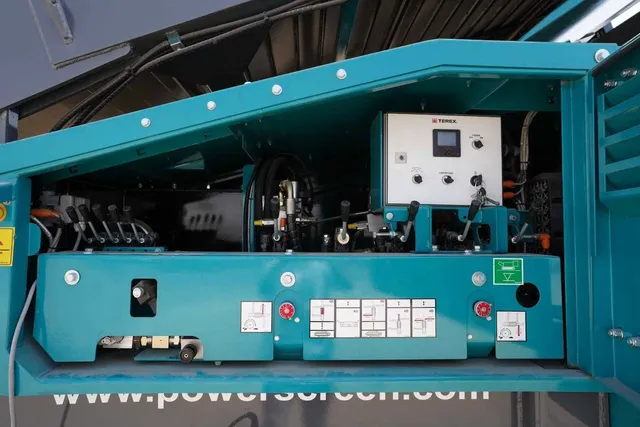 2023 Powerscreen Horizon 6203 Horizontal Screener Control View - CE-0012