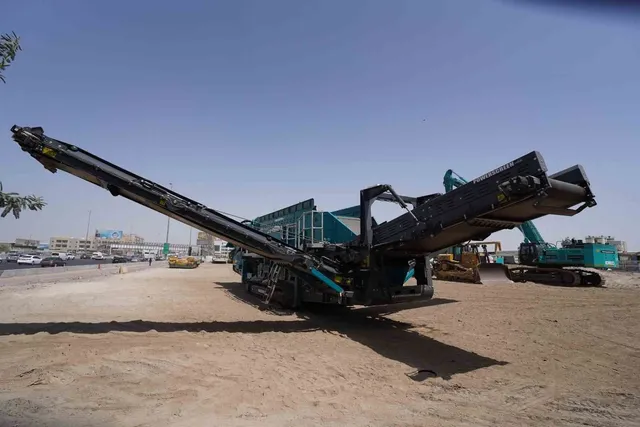 Powerscreen Horizon 6203 Horizontal Screener Front Right View - CE-0012