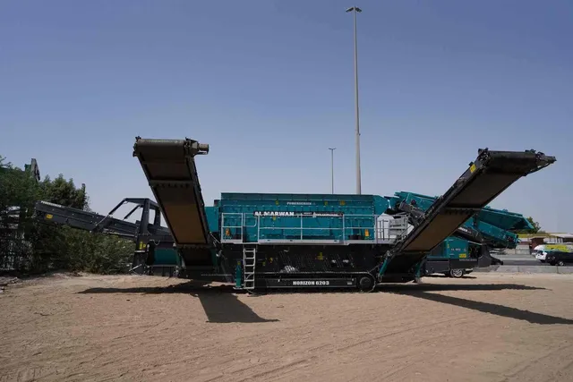 Powerscreen Horizon 6203 Horizontal Screener Left View - CE-0012