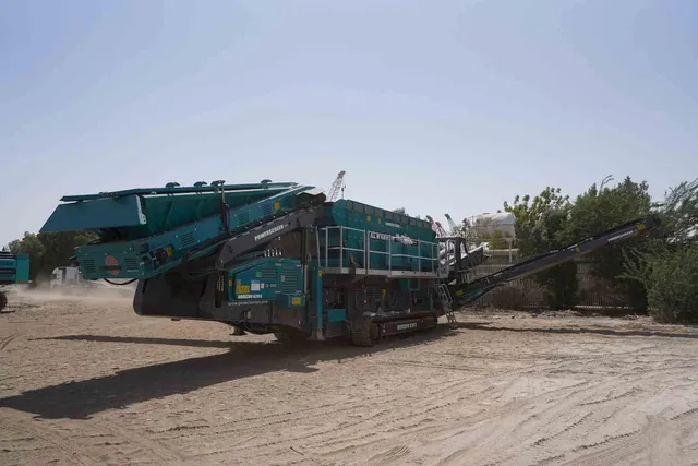 Powerscreen Horizon 6203 Horizontal Screener Rear Right View - CE-0012