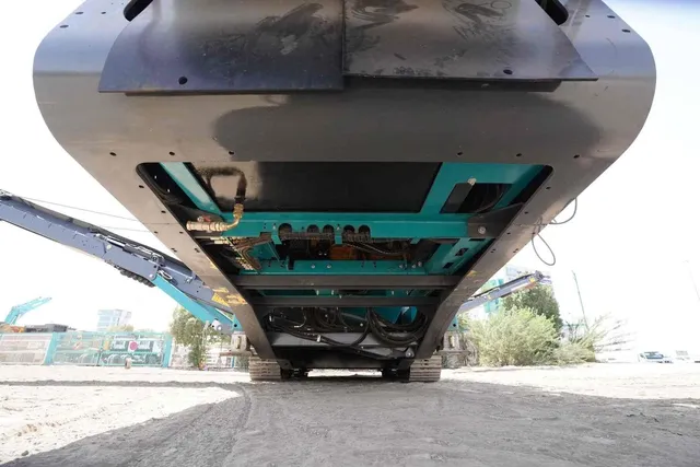 2023 Powerscreen Horizon 6203 Horizontal Screener Undercarriage View - CE-0012