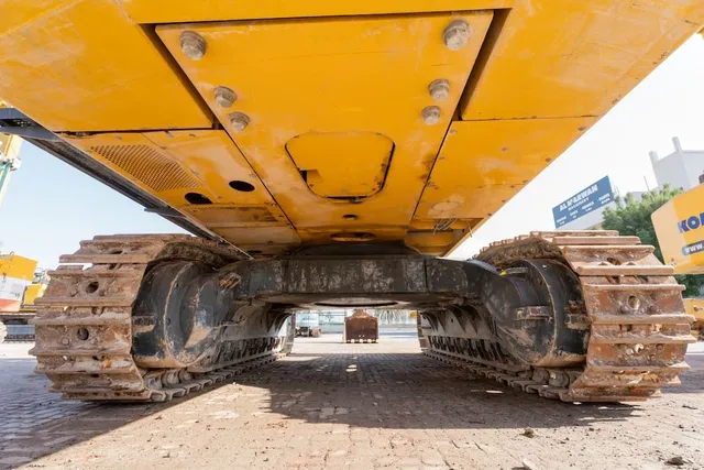 2023 Komatsu PC850-8R1 Long Boom Excavator Under carriage View