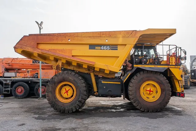 2024 Komatsu HD465-7EO Rigid Dump Truck Right Side View