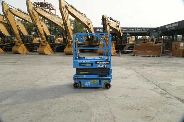 Sinoboom 0407SE Electric Scissor Lift Left Side View