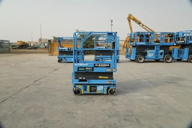 Sinoboom 0407SE Electric Scissor Lift Right Side View
