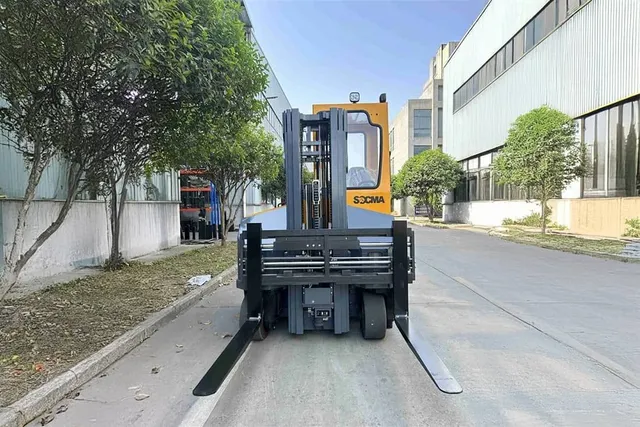 2025 Socma MQK30 All-Directional Electric Forklift Front View