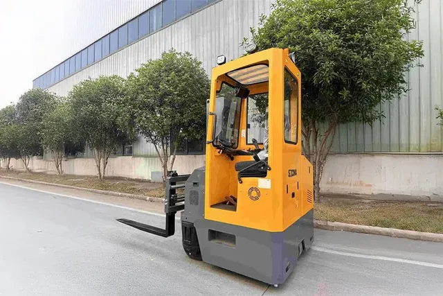2025 Socma MQK30 All-Directional Electric Forklift Left Side View