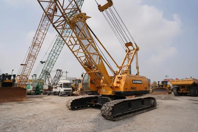 1995 Kobelco 7055-3F Crawler Crane CRC-0085 - front left - Al Marwan Machinery