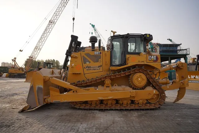 2021 Like-New Cat D8T Crawler Dozer - TT-0146 - Al Marwan