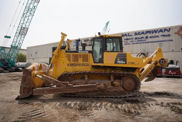 Used Komatsu D155A-6 Crawler Bulldozer Tractor