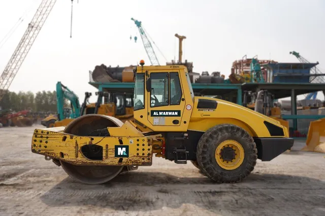 Bomag BW226 DH-4 Vibratory Drum Roller 2014 | Al Marwan