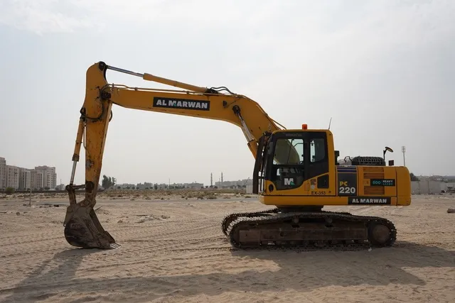 2015 Used Komatsu PC220-8M0 Track Excavator Crawler Digger