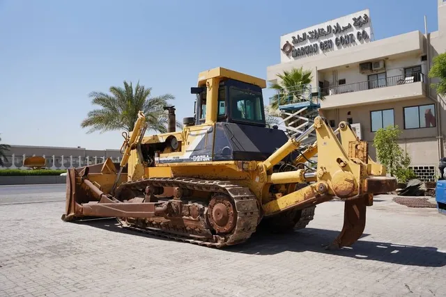 2004 Komatsu D275A-2 Bulldozer rear left side view | Al Marwan