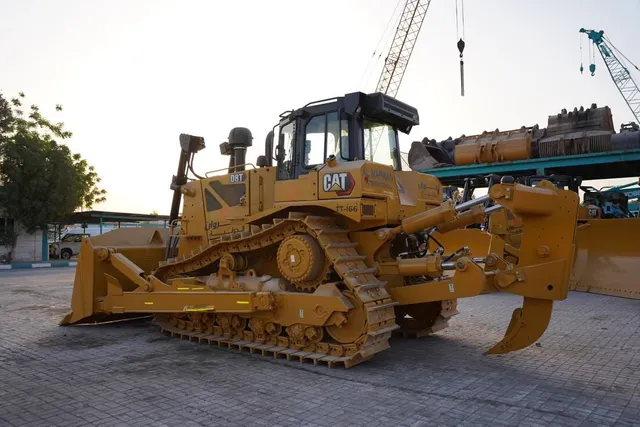 2022 Like-New Caterpillar Cat D8T Crawler Dozer Bulldozer Tractor