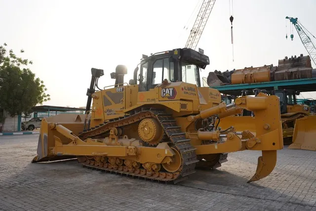 2021 Like-New Cat D8T Crawler Dozer - TT-0146 - Al Marwan