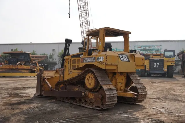 Used Caterpillar D6R Crawler Dozer 2011 | Al Marwan