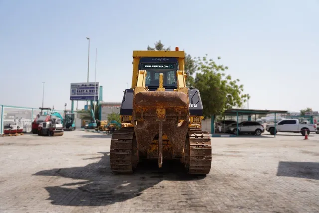 Komatsu Bulldozer D275A-2 - 2004 - rear view| Al Marwan Machinery