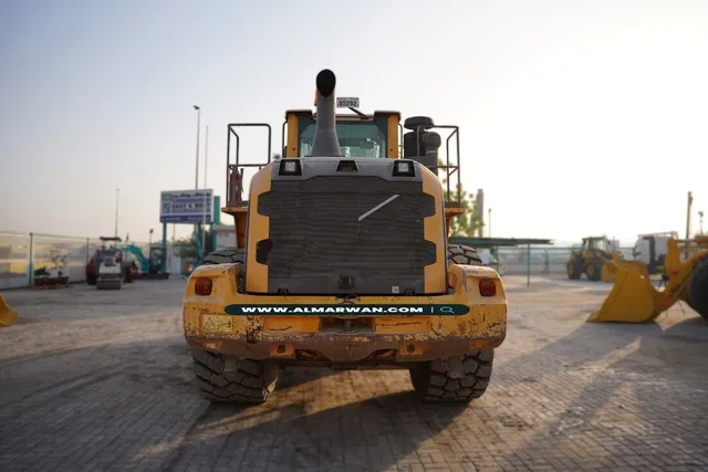 Used Volvo L220G Large Wheel Loader 2012 | Al Marwan