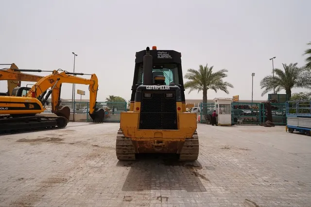 Caterpillar 963C Track Loader 2003 - Al Marwan Heavy Machinery