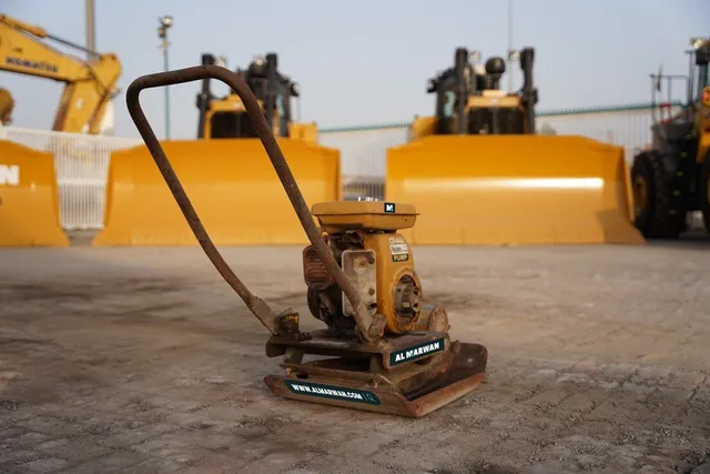 2005 Sakai PC100 Plate Compactor rear right - Al Marwan Machinery