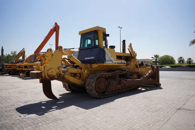 2004 Komatsu D275A-2 Bulldozer rear right side view | Al Marwan