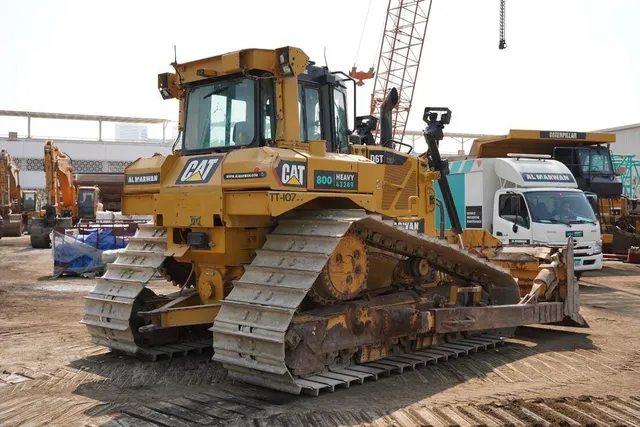 2014 Cat D6T LGP Bulldozer TT-TT-0107 rear right view| Al Marwan