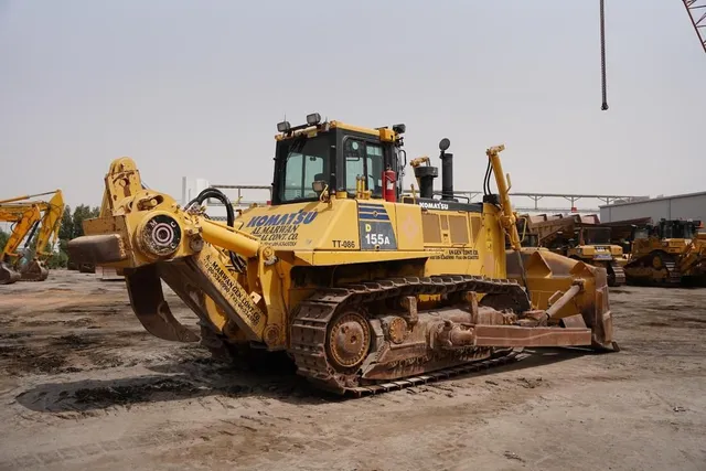 Used Komatsu D155A-6 Crawler Bulldozer Tractor