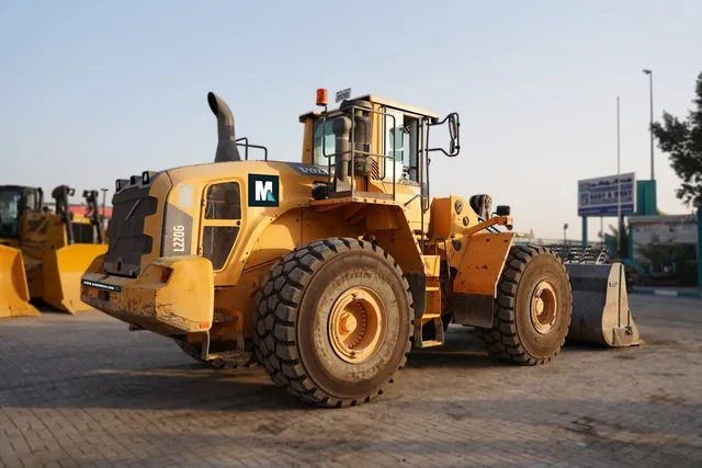 Used Volvo L220G Large Wheel Loader 2012 | Al Marwan
