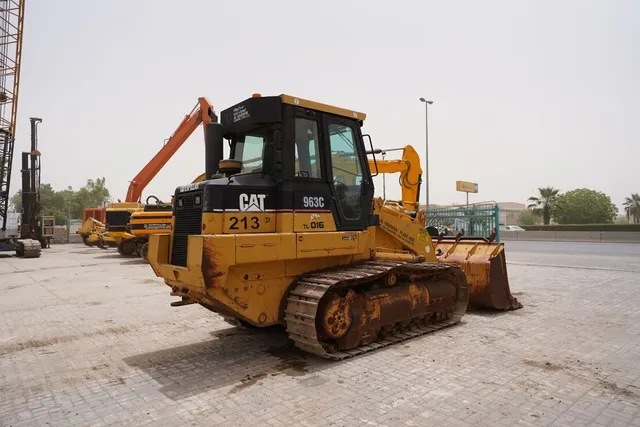 Caterpillar 963C Track Loader 2003 - Al Marwan Heavy Machinery