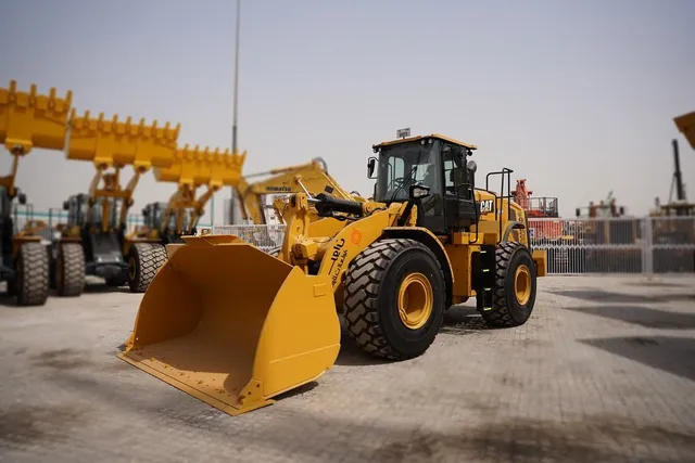 Rent Medium 23-Ton Wheel Loaders | Al Marwan