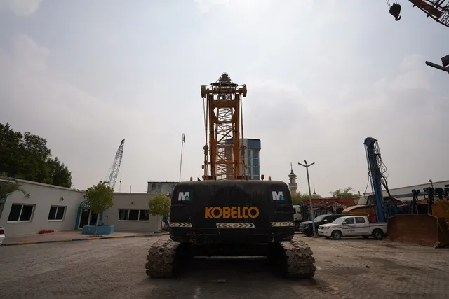 1995 Kobelco 7055-3F Crawler Crane CRC-0085 - rear view - Al Marwan Machinery