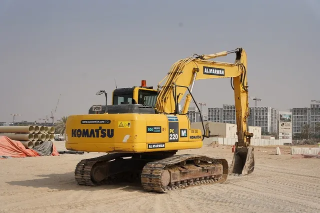 2015 Used Komatsu PC220-8M0 Track Excavator Crawler Digger