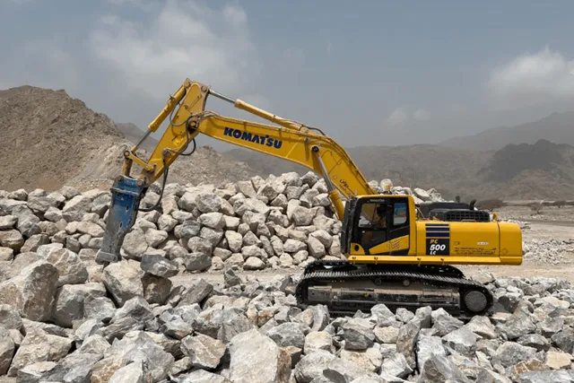 Rent Large 50 Ton Standard Excavators | Al Marwan