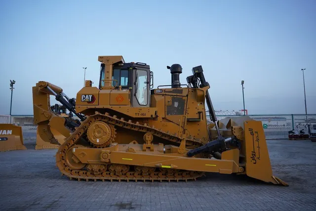 Like-New Cat D9 GC Large Bulldozer 2022 | Al Marwan