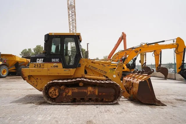 Caterpillar 963C Track Loader 2003 - Al Marwan Heavy Machinery