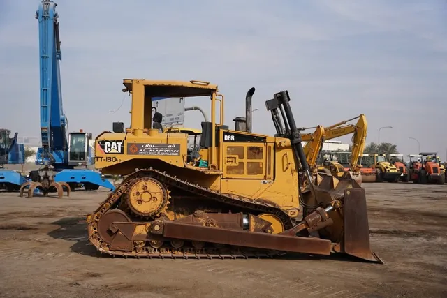 Used Caterpillar D6R Crawler Dozer 2011 | Al Marwan