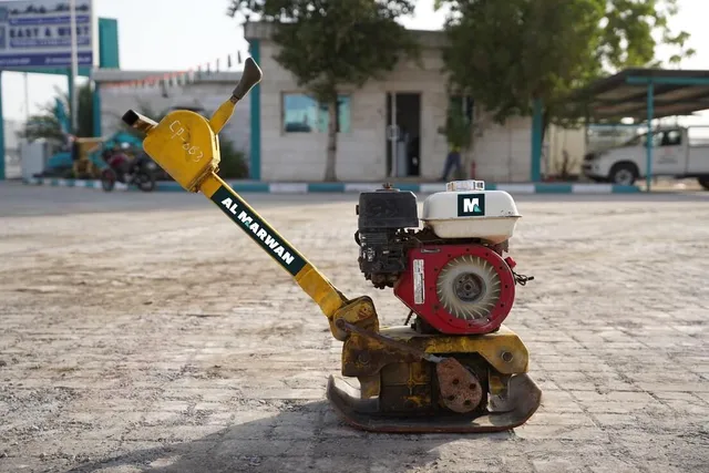 2005 Sakai PF65 Plate Compactor right side view - Al Marwan Machinery