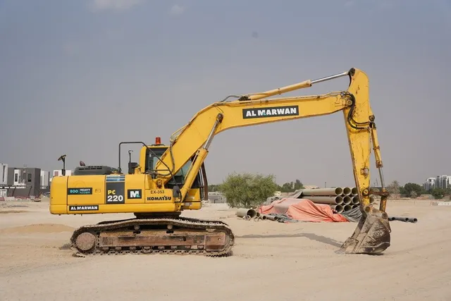2015 Used Komatsu PC220-8M0 Track Excavator Crawler Digger