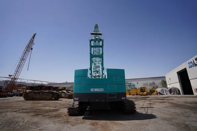 New CKS800 Kobelco Cranes Rear View