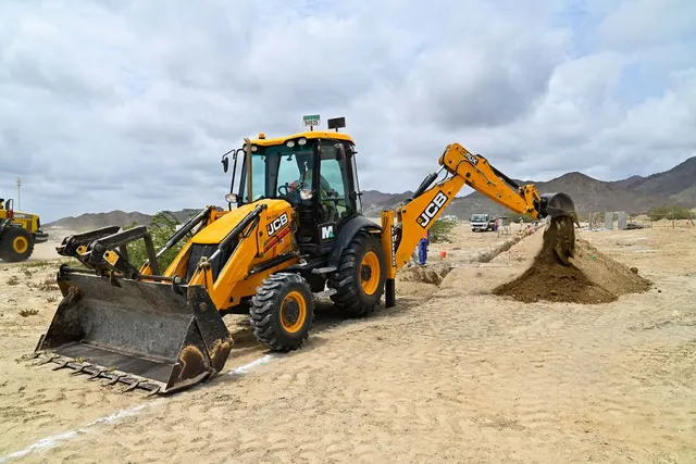 Backhoe loaders for rent JCB & Caterpillar| Al Marwan