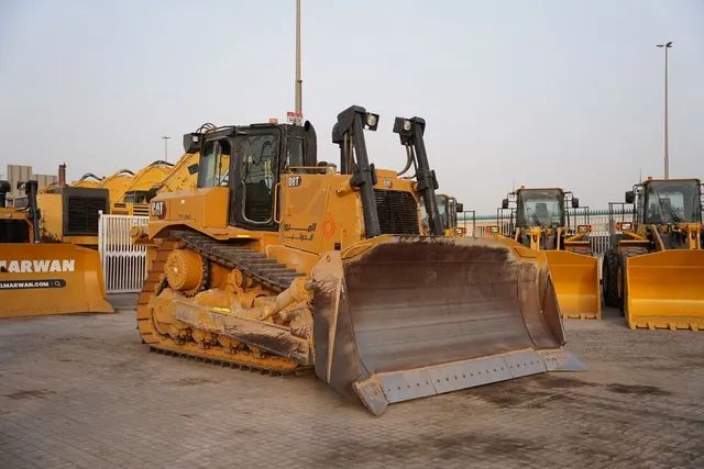 Caterpillar D8T Crawler Bulldozer 2021 front right view
