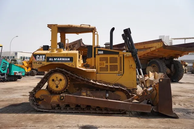 2011 Cat D6R Bulldozer right side view| Al Marwan Machinery