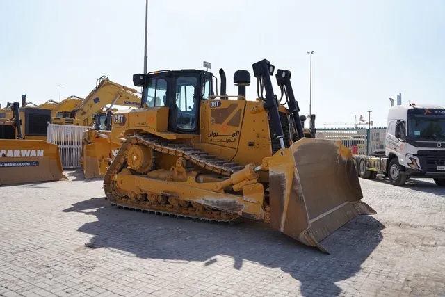Caterpillar D8T Dozer 2021 Front right view  - Al Marwan Heavy Machinery