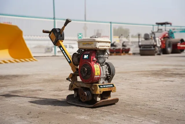 2003 Sakai PF65 Plate Compactor front right view - Al Marwan Machinery