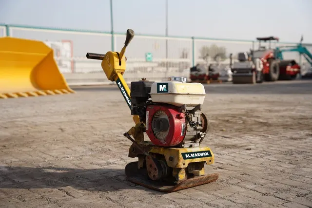 2005 Sakai PF65 Plate Compactor front right view - Al Marwan Machinery