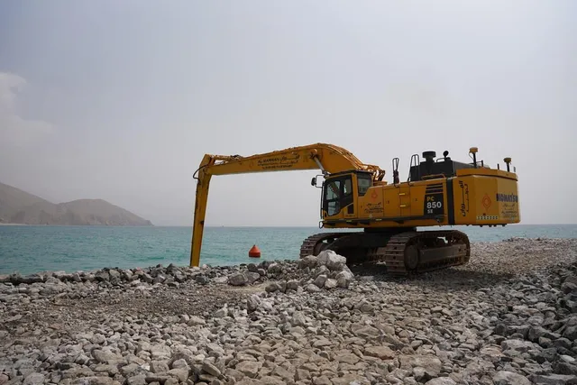 85-Ton Long-Boom Excavators rentals application