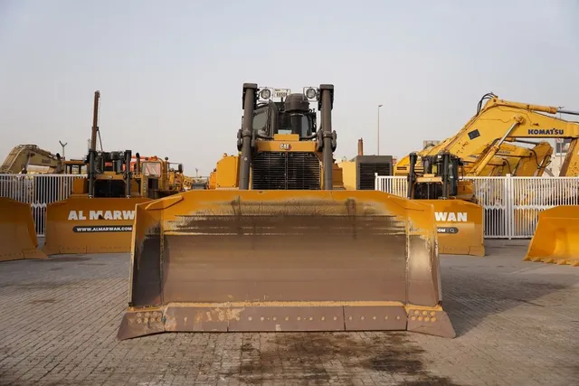 2021 Like-New Cat D8T Crawler Dozer - TT-0146 - Al Marwan