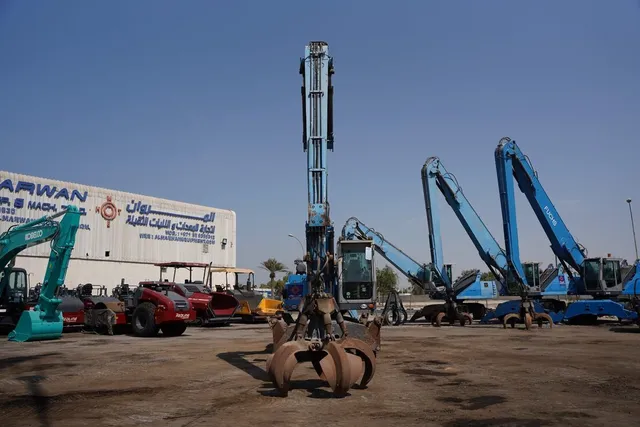 Material Handler 2013 Terex Fuchs MHL 335 front view - Al Marwan Heavy Machinery