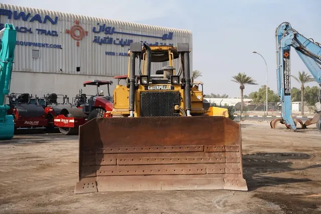 Used Caterpillar D6R Crawler Dozer 2011 | Al Marwan